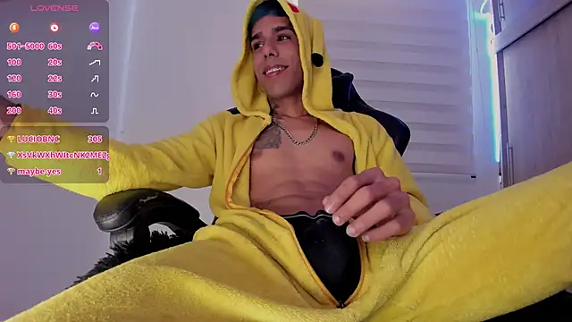 Snapshot of aldrinwhite chatting on March 2, 2025, 4:53 pm aldrinwhite online show from March 2, 2025, 4:53 pm