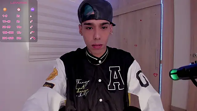 Snapshot of aldrinwhite chatting on March 13, 2025, 4:12 pm aldrinwhite online show from March 13, 2025, 4:12 pm