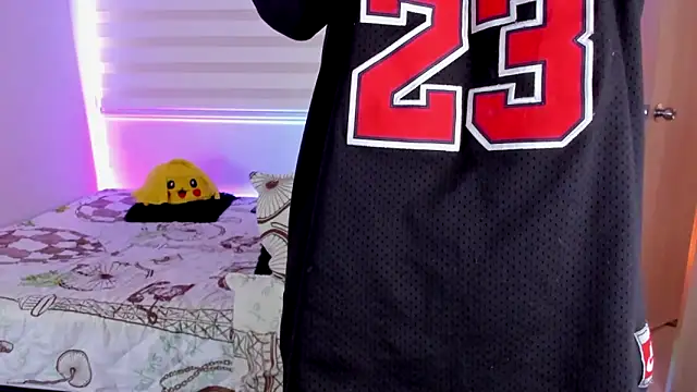 Snapshot of aldrinwhite chatting on October 15, 2025, 5:24 pm aldrinwhite online show from October 15, 2025, 5:24 pm