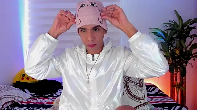 Snapshot of aldrinwhite chatting on October 29, 2025, 3:14 pm aldrinwhite online show from October 29, 2025, 3:14 pm