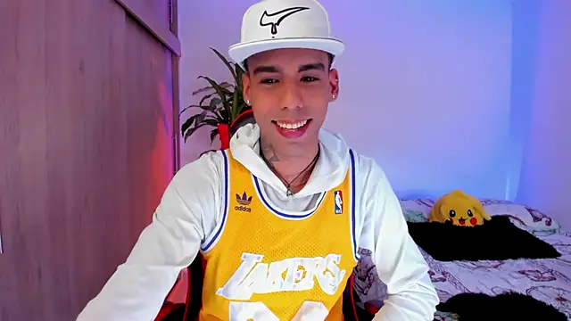 aldrinwhite online show from March 9, 2026, 6:23 pm