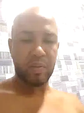 Frankie0880 online show from January 4, 2025, 1:42 pm