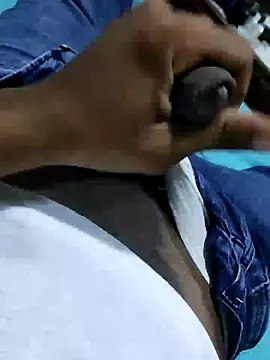 Frankie0880 online show from January 27, 2025, 11:11 pm