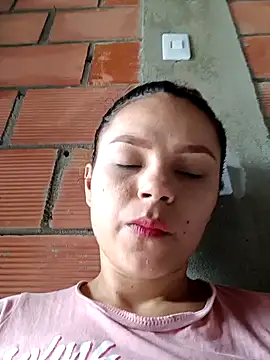Mommy-Hot online show from February 9, 2025, 6:37 pm