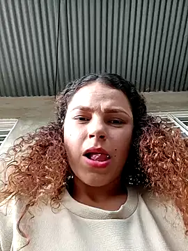 Mommy-Hot online show from February 11, 2025, 9:35 pm