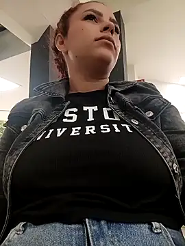 Mommy-Hot online show from December 20, 2025, 2:13 pm