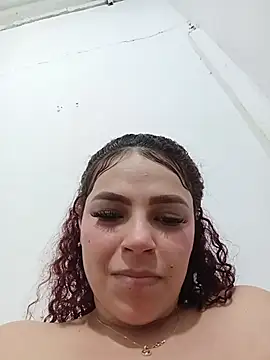 Mommy-Hot online show from April 22, 2026, 3:31 am