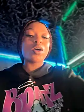 Melany Williams online show from October 18, 2025, 1:12 pm