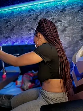 Melany Williams online show from October 22, 2025, 1:00 pm