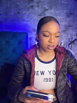 Melany Williams online show from August 4, 2026, 12:30 pm