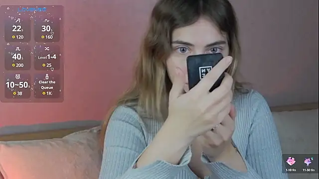 Snapshot of chloi_hes chatting on December 8, 2024, 10:41 am chloi hes online show from December 8, 2024, 10:41 am