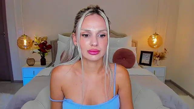 MissLoou online show from August 7, 2026, 5:09 am
