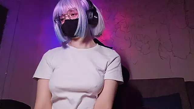 DanaWard online show from September 22, 2025, 9:28 pm