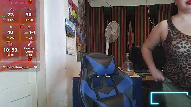 Snapshot of Cora_Maro chatting on August 6, 2026, 11:45 am Cora Maro online show from August 6, 2026, 11:45 am