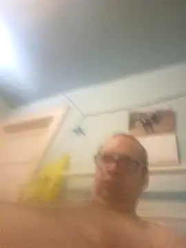 fastesttongue1680 online show from May 14, 2026, 2:35 pm