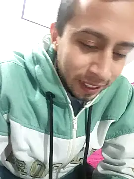 Snapshot of Mich_Stev9524 chatting on November 16, 2025, 3:12 am Mich Stev9524 online show from November 16, 2025, 3:12 am