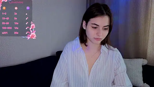 AmiCumOn online show from October 2, 2025, 7:04 am