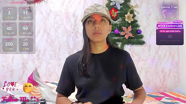 Snapshot of BarbieHotLaura chatting on December 14, 2024, 12:22 am BarbieHotLaura online show from December 14, 2024, 12:22 am