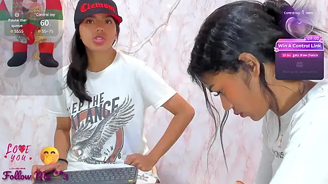 Snapshot of BarbieHotLaura chatting on December 24, 2024, 4:40 pm BarbieHotLaura online show from December 24, 2024, 4:40 pm