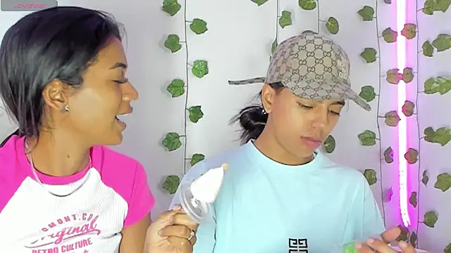 Snapshot of BarbieHotLaura chatting on January 18, 2025, 6:10 pm BarbieHotLaura online show from January 18, 2025, 6:10 pm