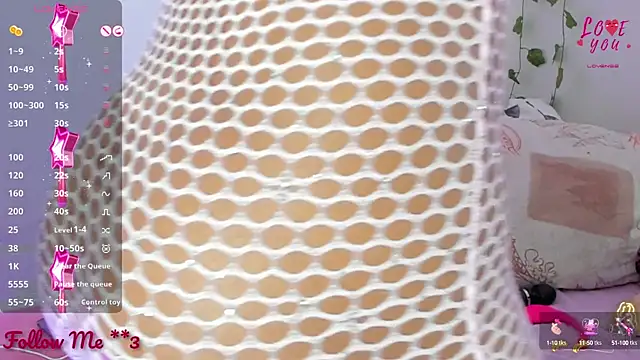 Snapshot of BarbieHotLaura chatting on February 4, 2025, 1:56 am BarbieHotLaura online show from February 4, 2025, 1:56 am