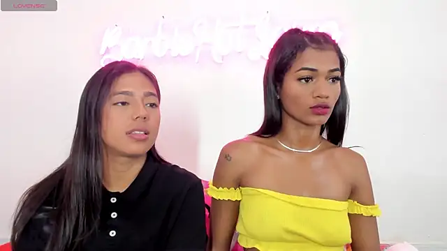 Snapshot of BarbieHotLaura chatting on March 13, 2025, 6:23 pm BarbieHotLaura online show from March 13, 2025, 6:23 pm