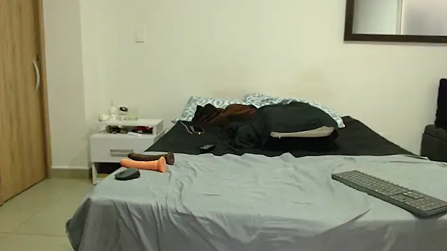 Snapshot of AnnieRoss69 chatting on September 30, 2025, 8:47 pm AnnieRoss69 online show from September 30, 2025, 8:47 pm