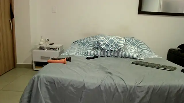 Snapshot of AnnieRoss69 chatting on October 4, 2025, 9:02 pm AnnieRoss69 online show from October 4, 2025, 9:02 pm