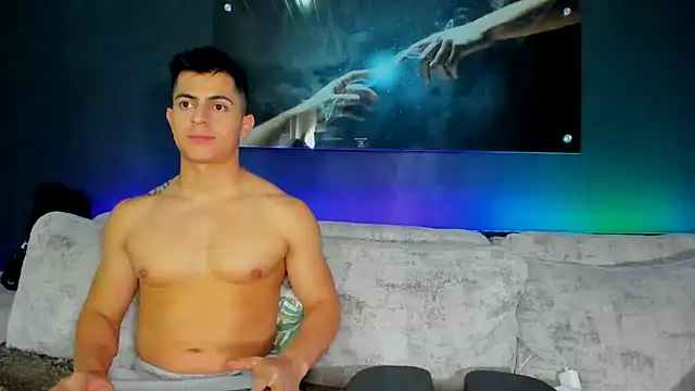 Snapshot of Crhis_N_Derek chatting on February 1, 2025, 1:44 am Crhis N Derek online show from February 1, 2025, 1:44 am