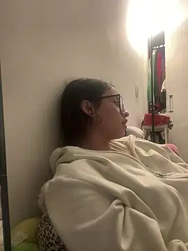 Snapshot of salome-brown chatting on May 2, 2026, 1:32 am salome-brown online show from May 2, 2026, 1:32 am