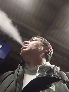 Snapshot of openlegsforyou chatting on February 27, 2026, 3:39 am openlegsforyou online show from February 27, 2026, 3:39 am