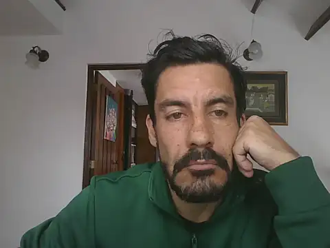 elkike1980 online show from June 4, 2026, 2:01 pm