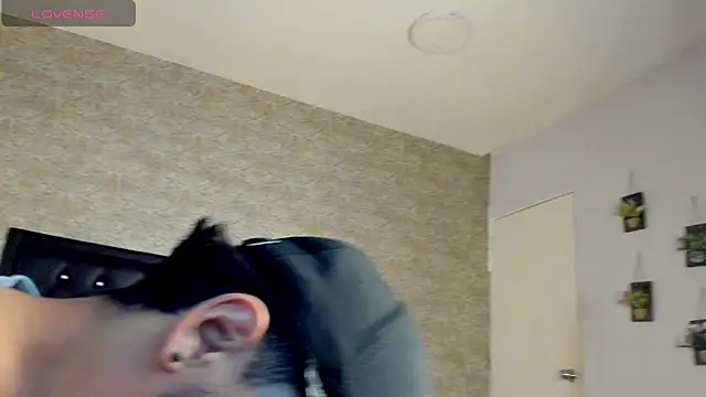 Snapshot of Little_Alann chatting on February 7, 2025, 7:59 pm Little Alann online show from February 7, 2025, 7:59 pm