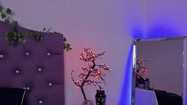 Nyx nayla online show from December 5, 2024, 4:55 pm