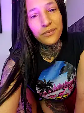 Nicole420squirt online show from December 15, 2024, 3:31 pm