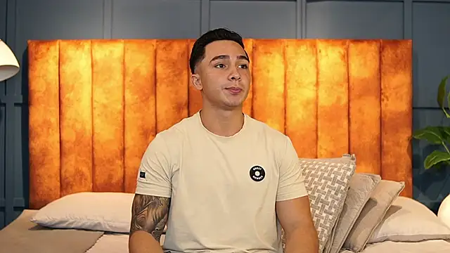 Ryan Hunt online show from October 12, 2025, 3:16 am