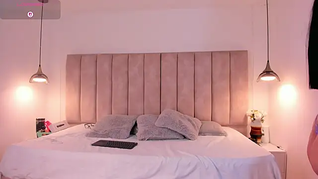 Julieta Jane online show from September 16, 2025, 4:02 am