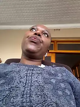 Snapshot of YourDreamLady22 chatting on February 4, 2025, 12:44 pm YourDreamLady22 online show from February 4, 2025, 12:44 pm