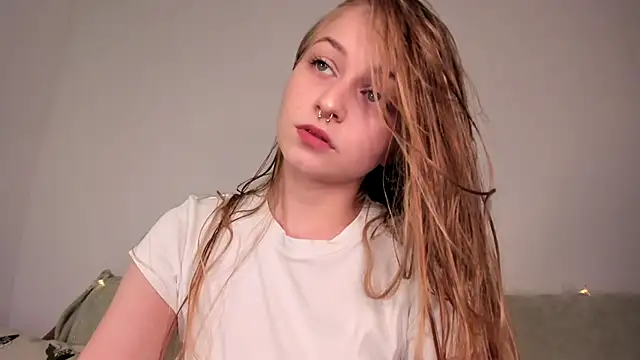 MiaMews online show from February 24, 2026, 10:41 pm