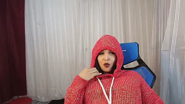 MOMMYJEVAA online show from June 17, 2026, 2:25 am