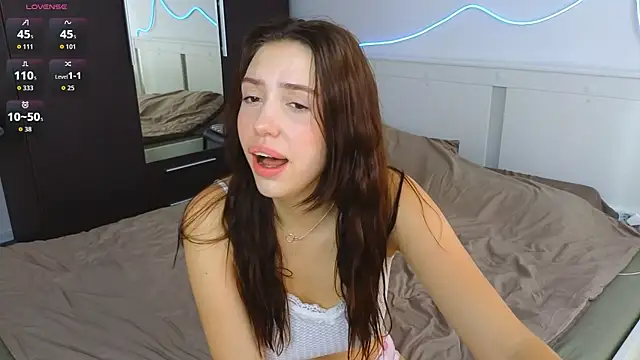 Snapshot of AliceSpark chatting on September 23, 2025, 8:17 am AliceSpark online show from September 23, 2025, 8:17 am