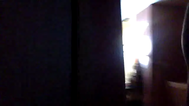 Snapshot of Buffshagswell chatting on October 15, 2025, 10:21 pm Buffshagswell online show from October 15, 2025, 10:21 pm