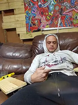 Snapshot of Buffshagswell chatting on October 30, 2025, 5:35 pm Buffshagswell online show from October 30, 2025, 5:35 pm