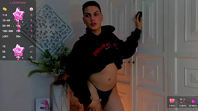 juanmiss online show from December 28, 2024, 11:16 pm