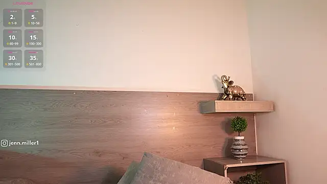 Snapshot of Jennmiiller_ chatting on June 3, 2026, 2:33 pm Jennmiiller online show from June 3, 2026, 2:33 pm