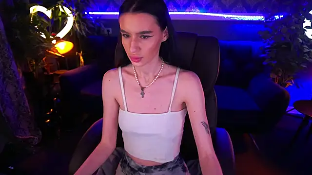 Snapshot of Snow_WhiteeeX chatting on January 24, 2025, 5:21 pm Snow WhiteeeX online show from January 24, 2025, 5:21 pm