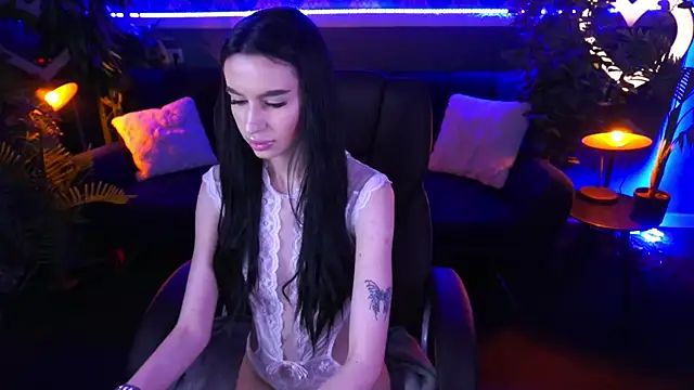 Snapshot of Snow_WhiteeeX chatting on March 11, 2025, 7:47 pm Snow WhiteeeX online show from March 11, 2025, 7:47 pm