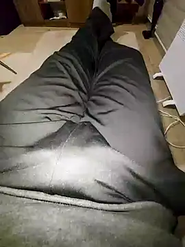 Snapshot of reelciii21 chatting on January 6, 2025, 8:39 pm reelciii21 online show from January 6, 2025, 8:39 pm