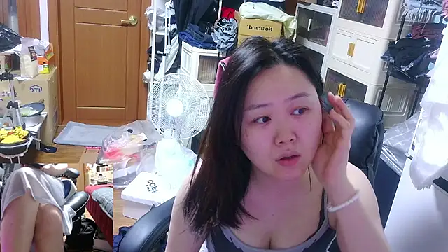 Snapshot of rami0428 chatting on April 9, 2026, 9:42 pm rami0428 online show from April 9, 2026, 9:42 pm