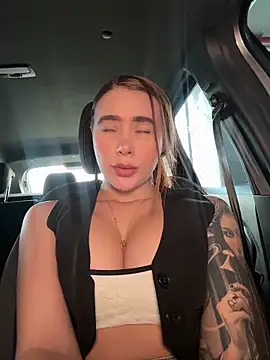 Snapshot of Lanataylor- chatting on March 15, 2026, 7:42 pm Lanataylor- online show from March 15, 2026, 7:42 pm